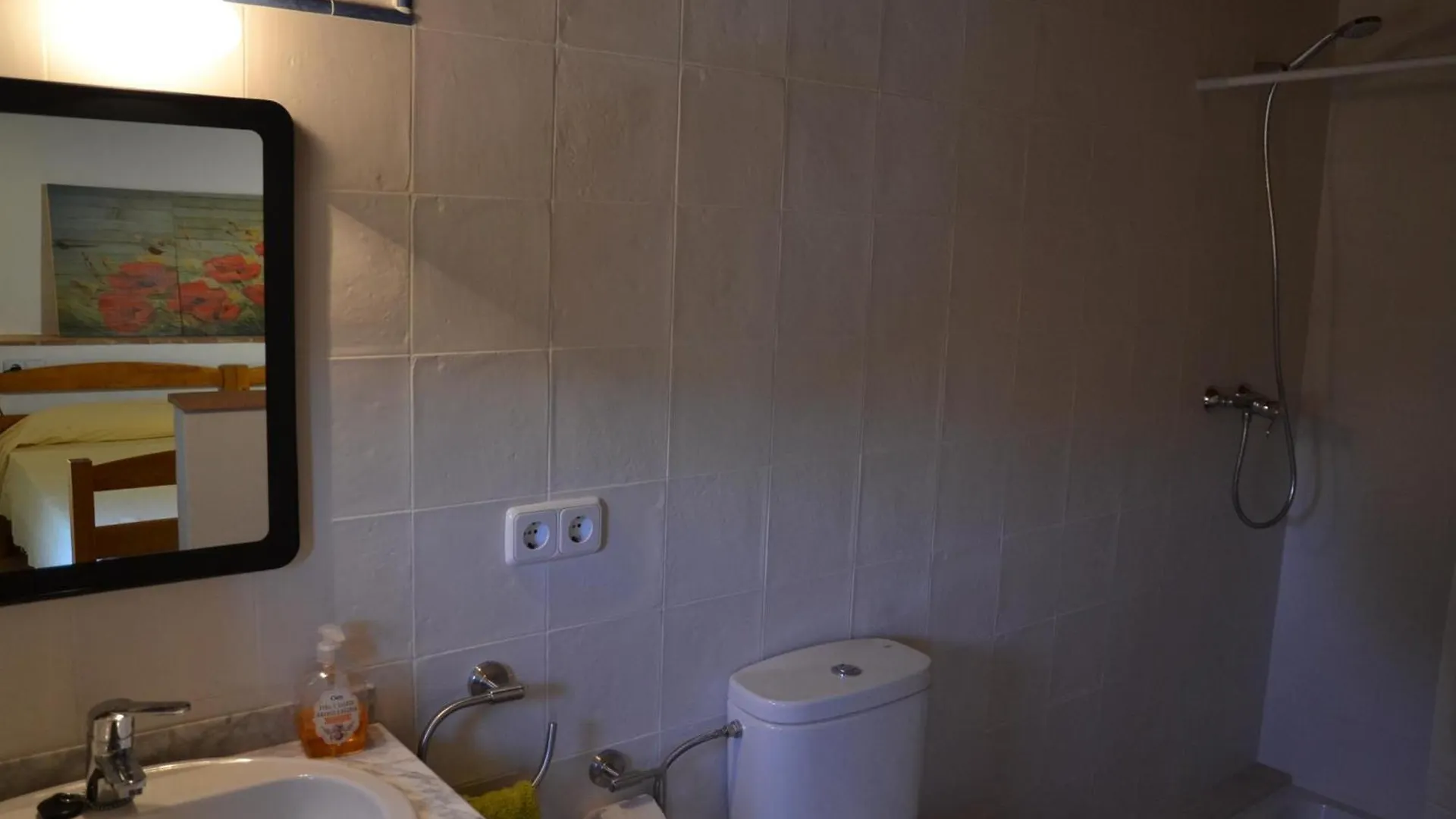 Apartamento Tranquilo En Masia Cerca De La Playa En L'Estartit - Es-323-53 Spain
