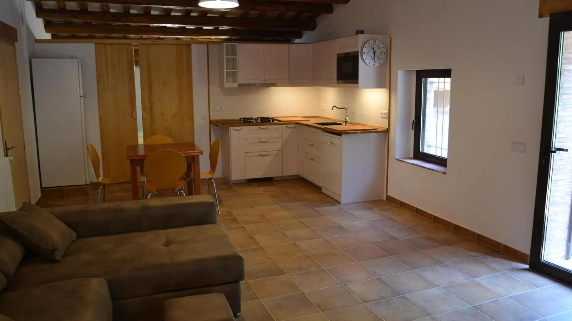 Appartement Apartamento Tranquilo En Masia Cerca De La Playa En L'Estartit - Es-323-53